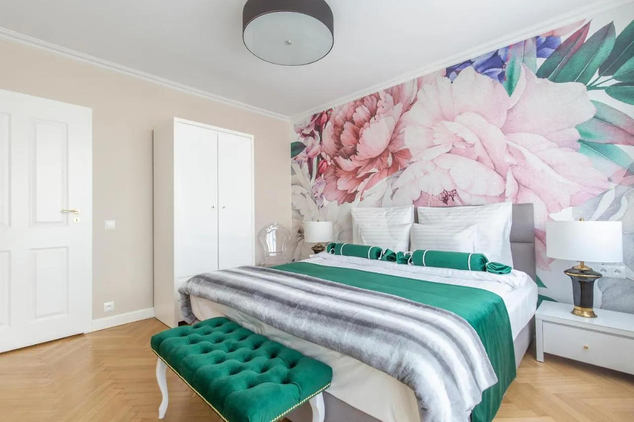 Glam Apartments City Center Varsovia